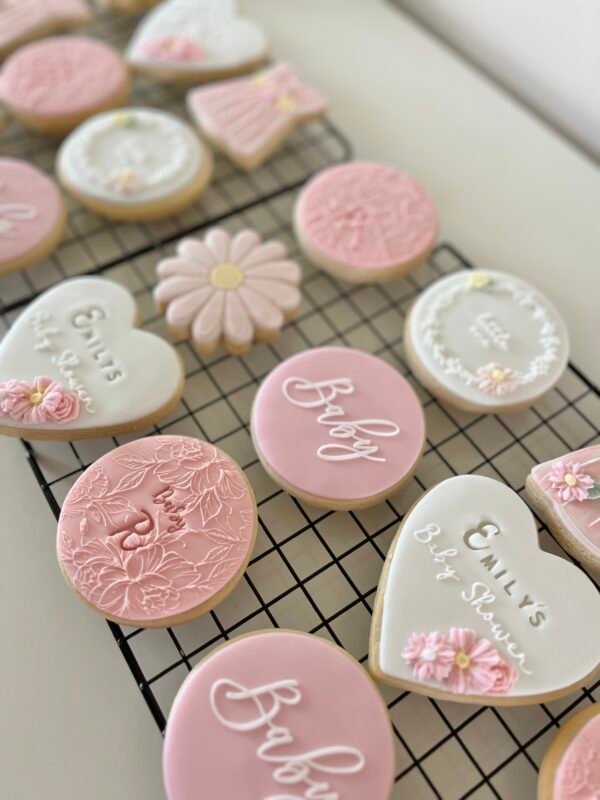 Bespoke baby shower biscuit favours - Image 8