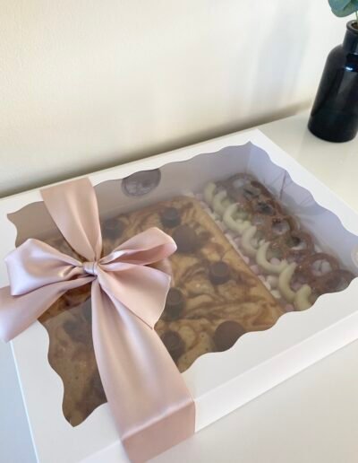 Blondie and brownie selection box